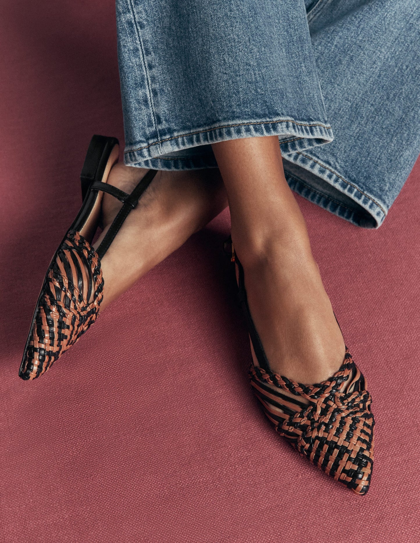Woven Detail Pointed Flats-Black/ Neutral