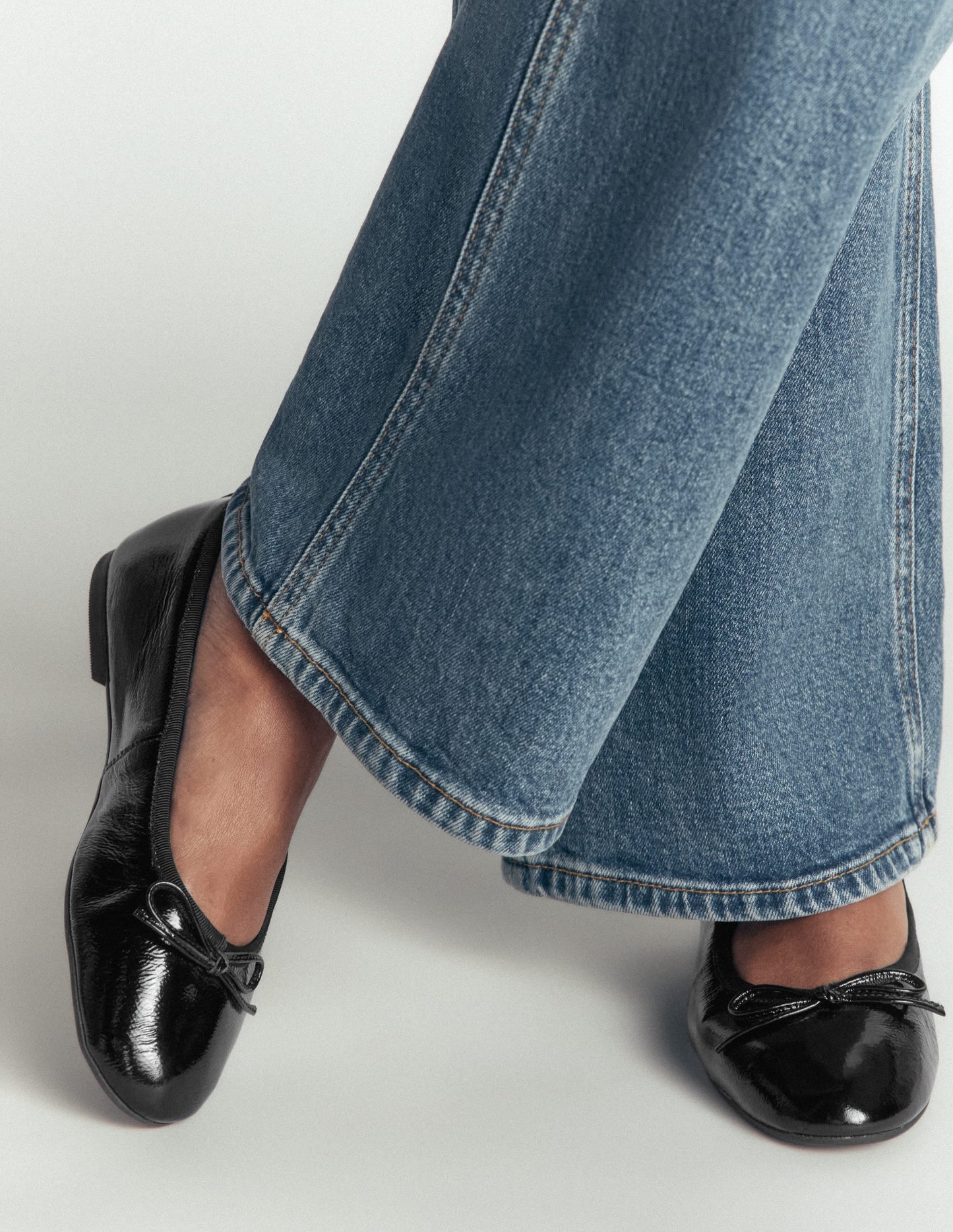 Patti Round Toe Ballet Flats-Black