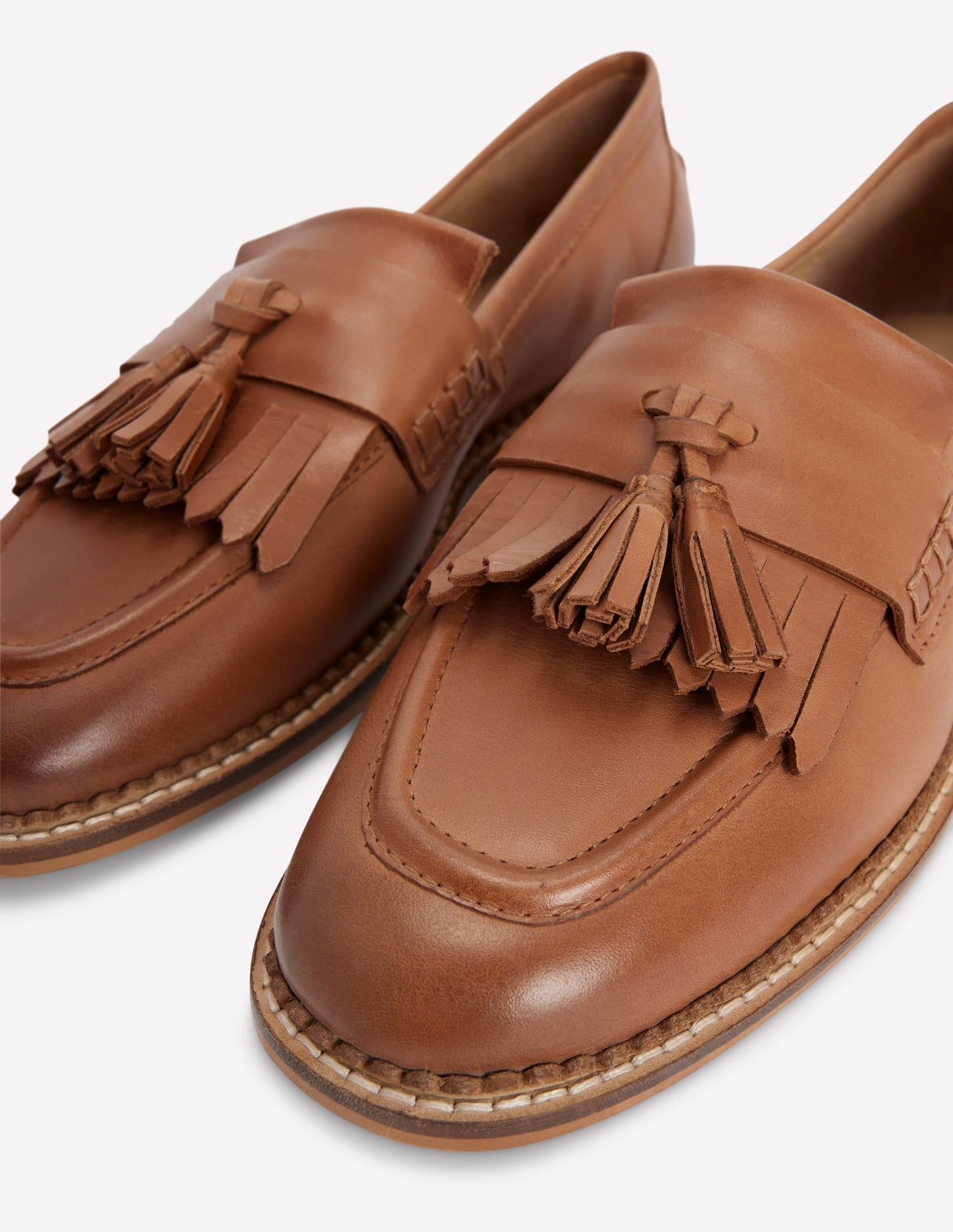Nya Ghillie Flat Loafers-Tan