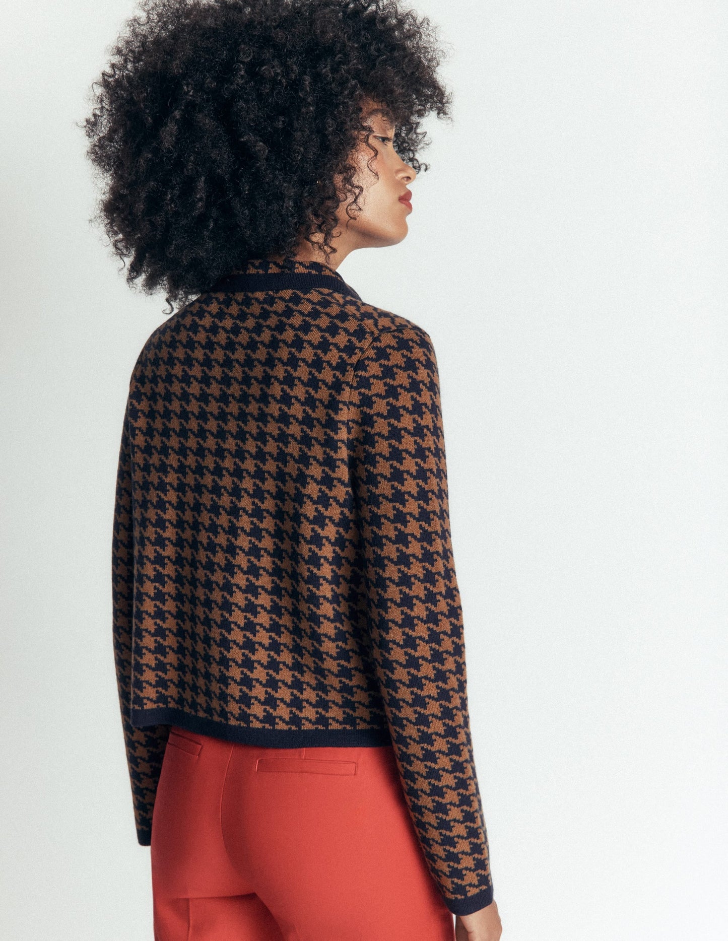 Elizabeth Bow Knitted Jacket-Camel, Dogstooth