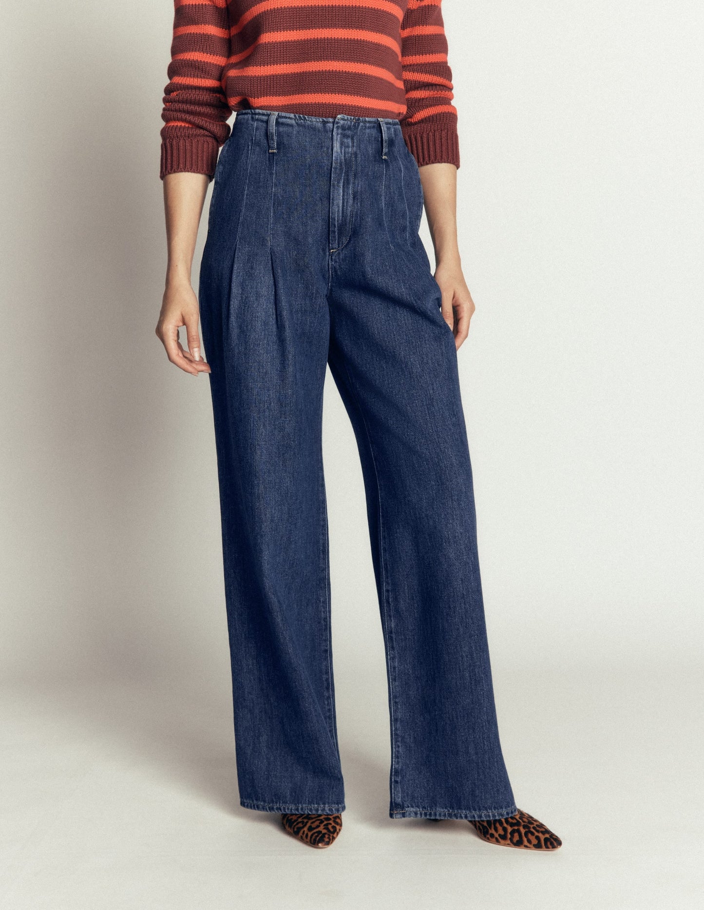 Mayfair Wide Leg Pleat Jeans-Mid Vintage