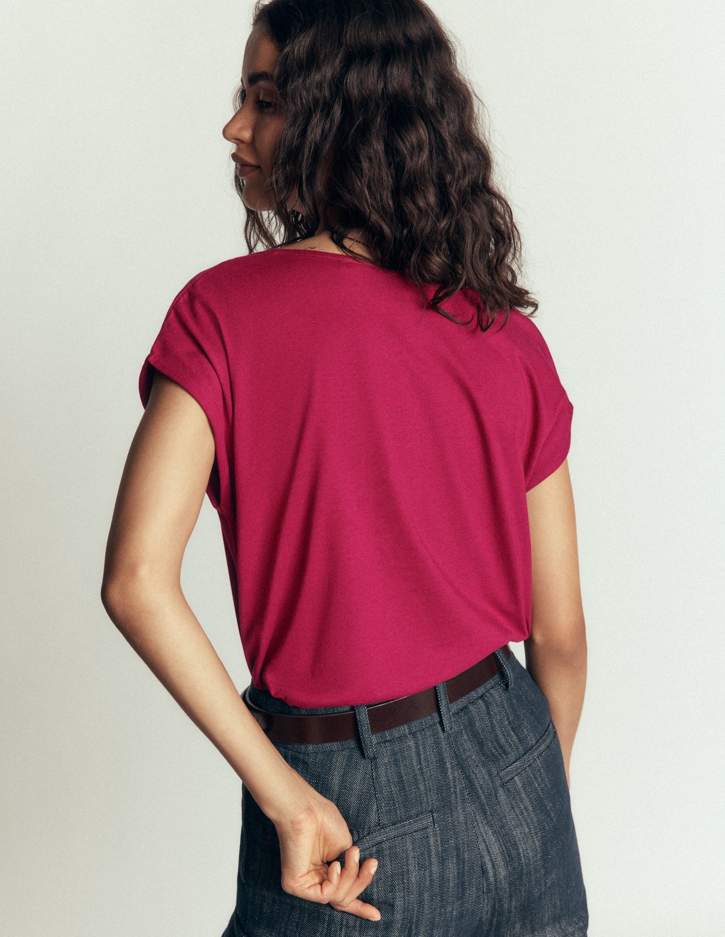Supersoft V-neck T-shirt-Beet Red