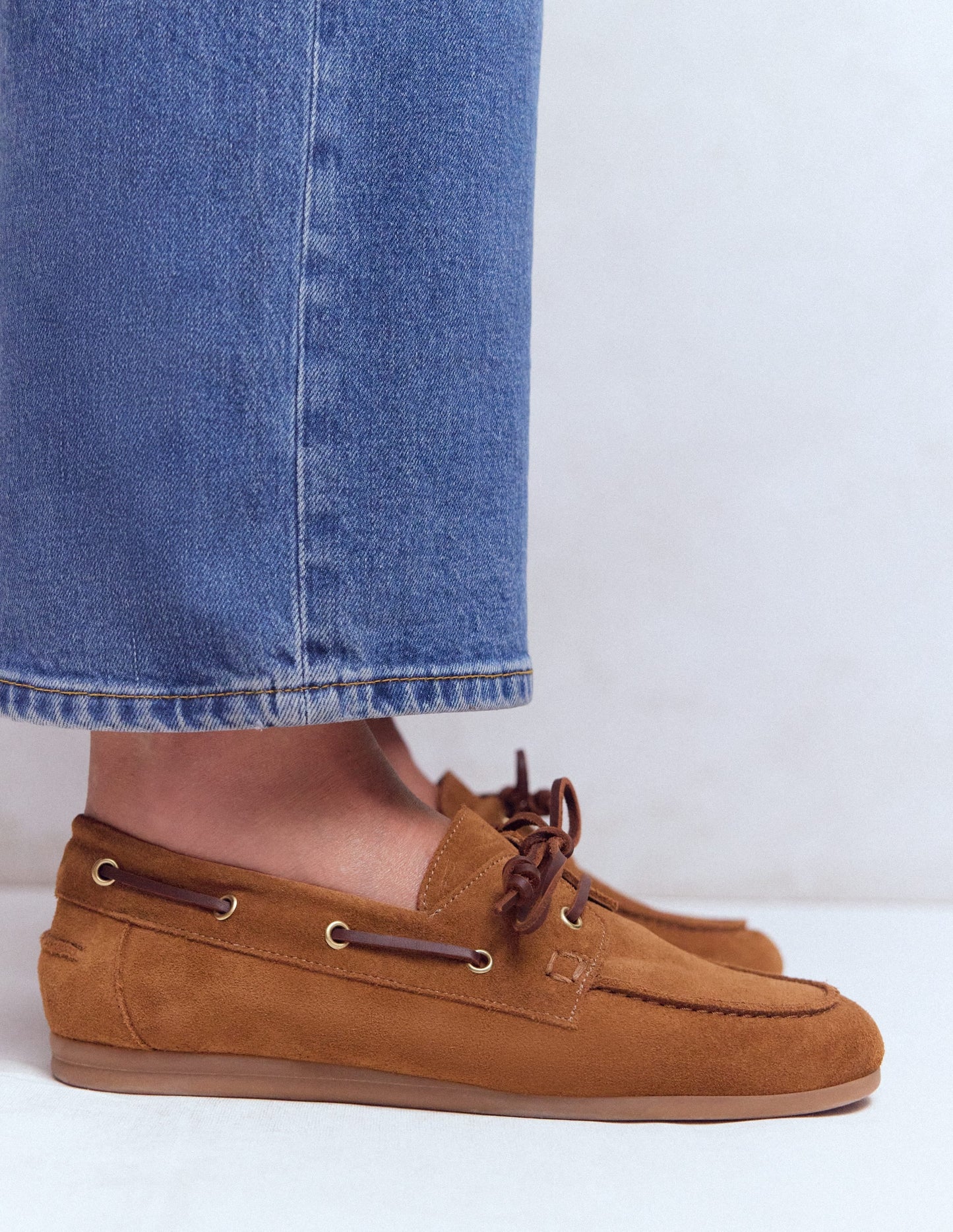 Lace-Up Boat Shoes-Tan