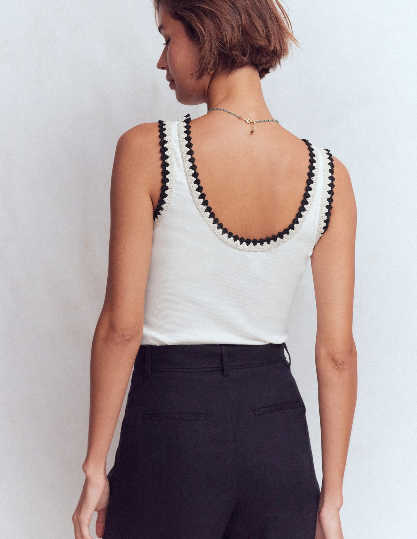 Maddie Trim Detail Vest-Ivory
