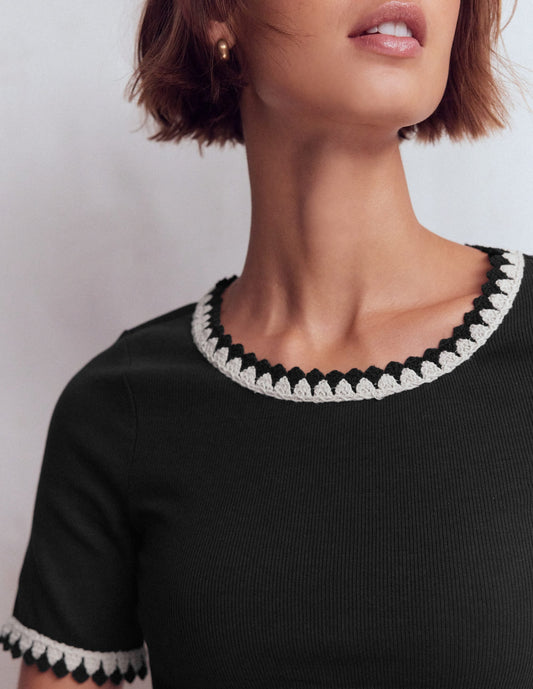 Maddie Trim Detail T-Shirt-Black