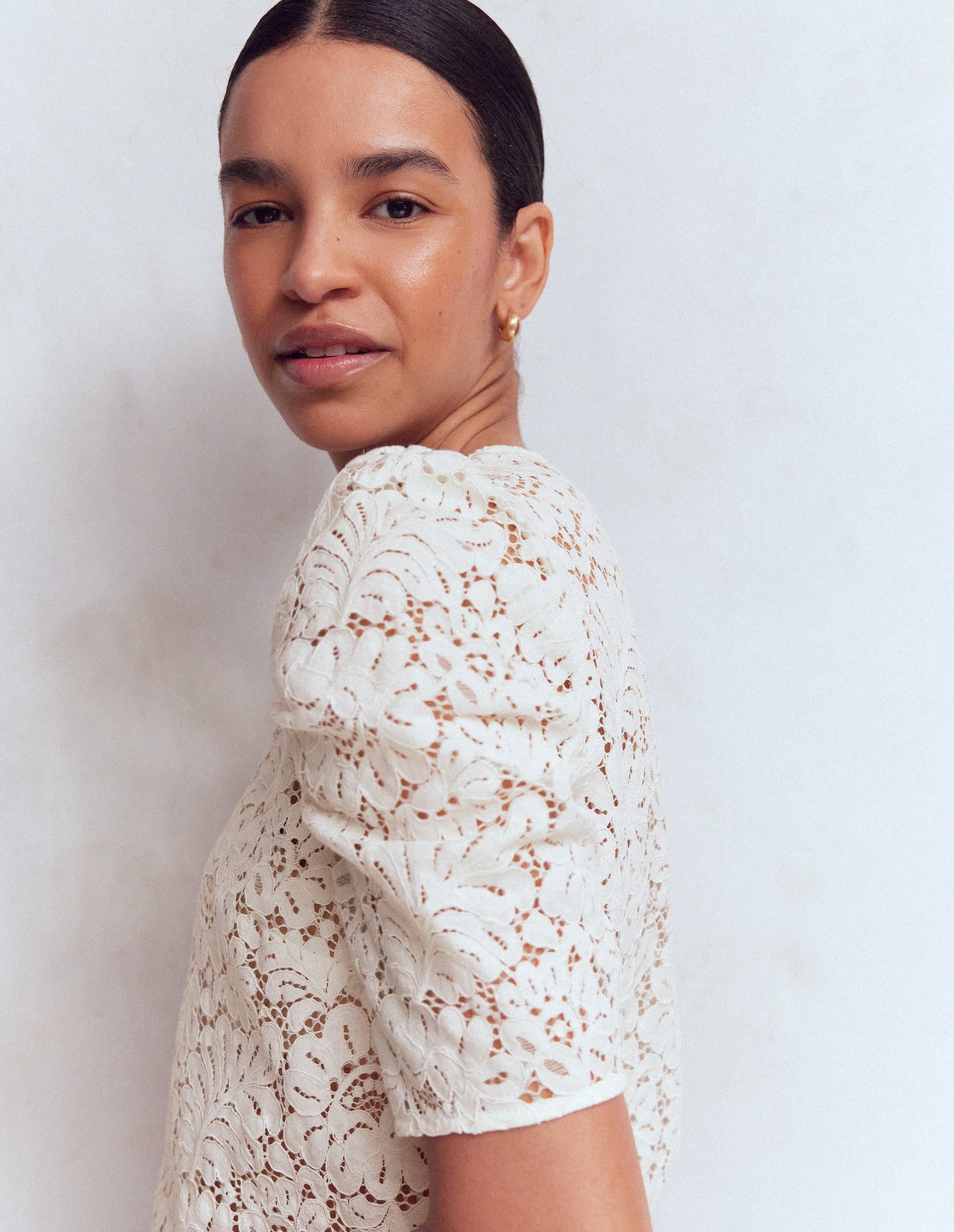 Pleat Sleeve Lace T-shirt-Ivory