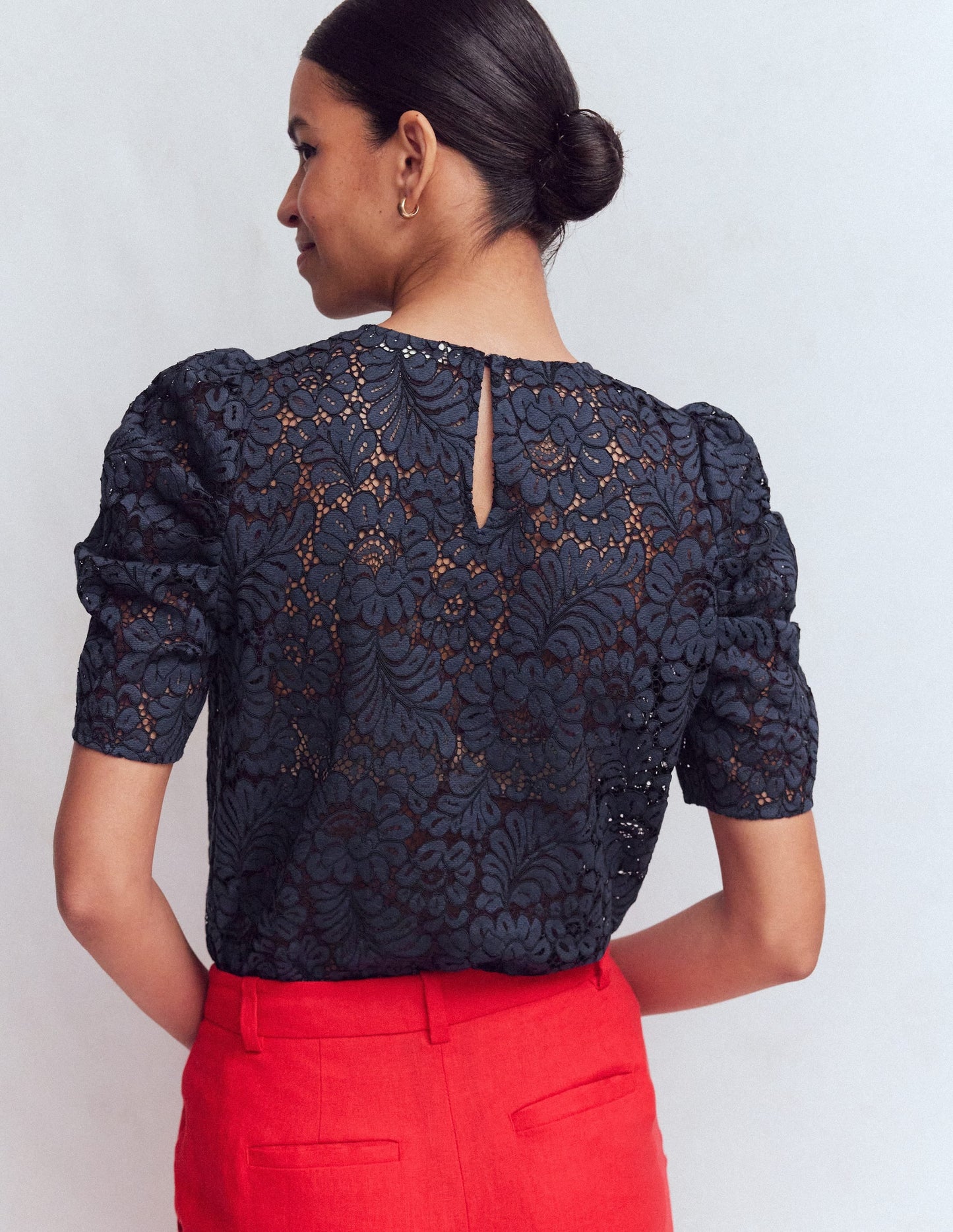 Pleat Sleeve Lace T-shirt-Navy