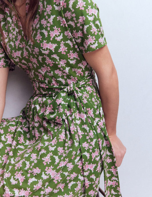 Daisy Flippy Jersey Dress-Promenade Green, Dainty Blooms
