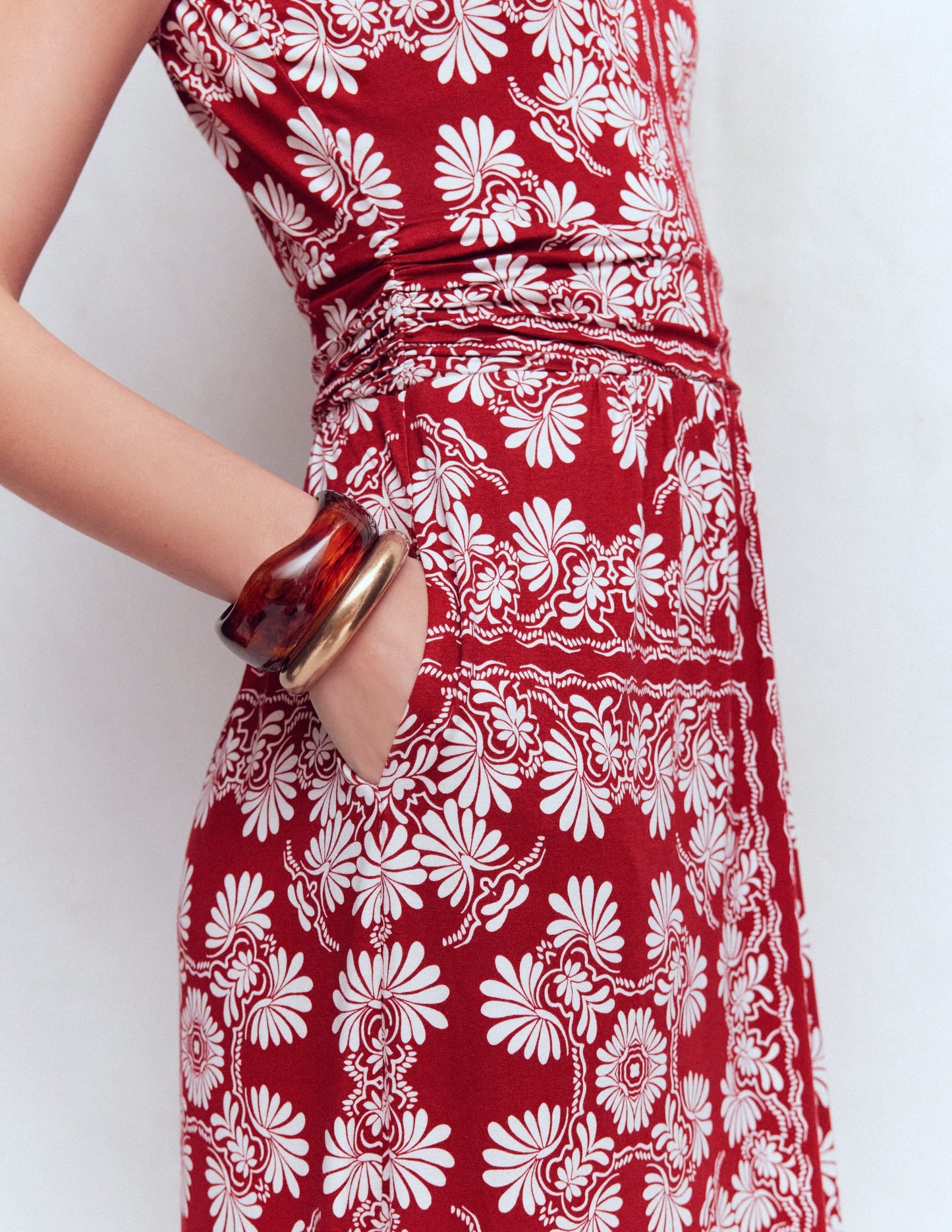 Antonia Jersey Maxi Dress-Rich Chestnut, Botanical Charm
