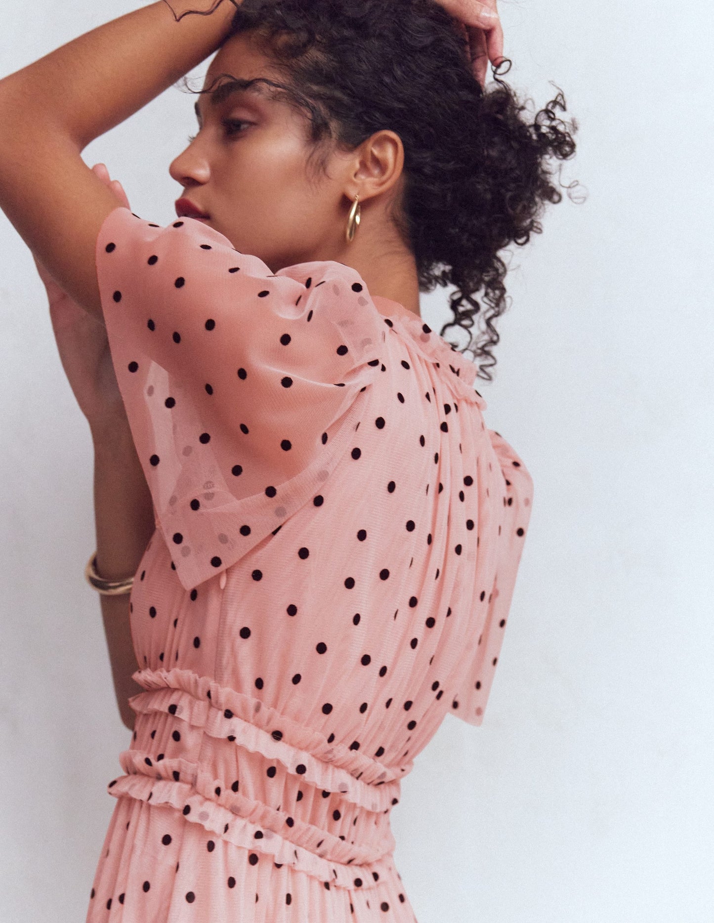 V-neck Ruffle Tulle Dress-Ivory Black Spot