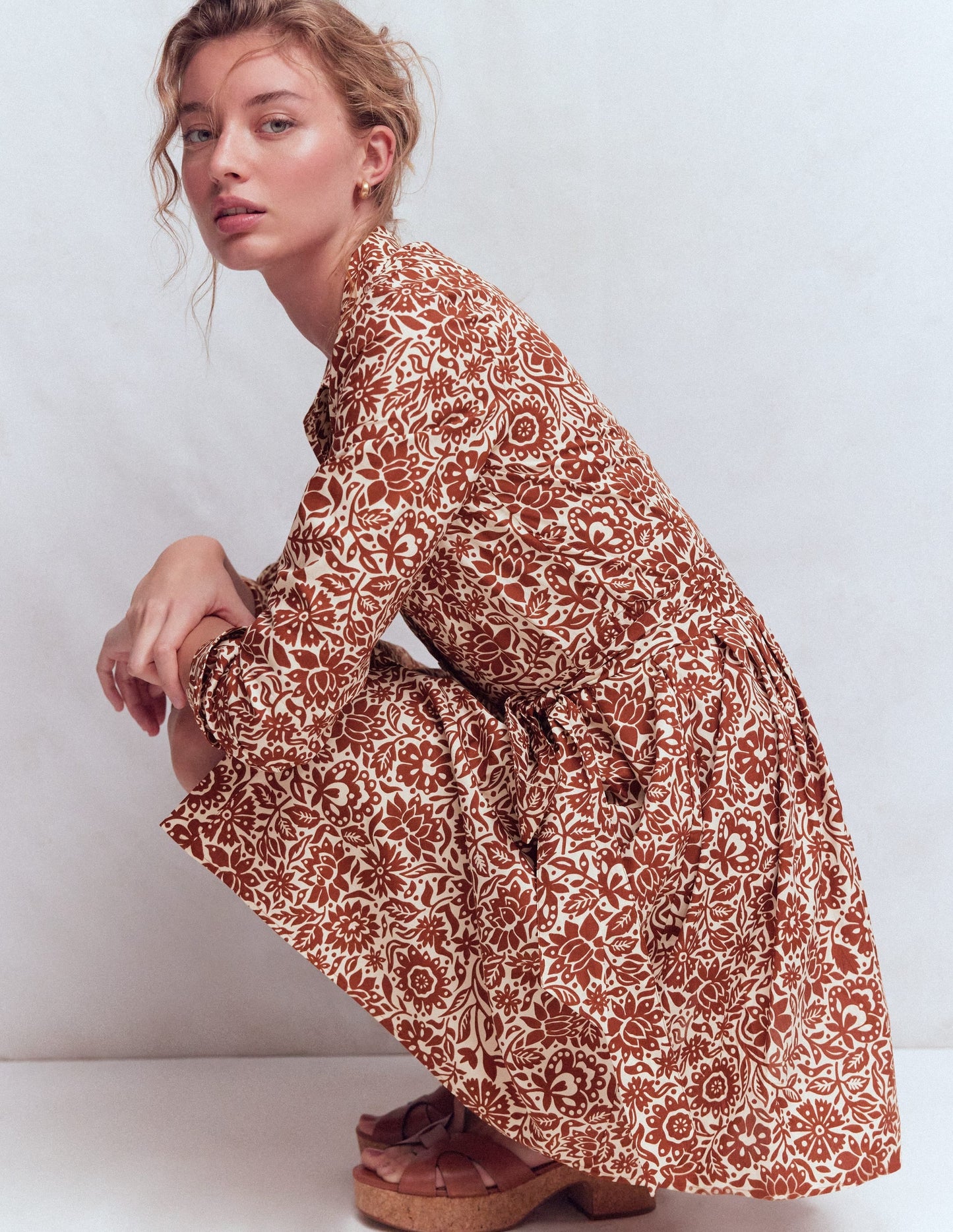 Alexa Long Sleeve Short Dress-Brown, Meadow Scatter