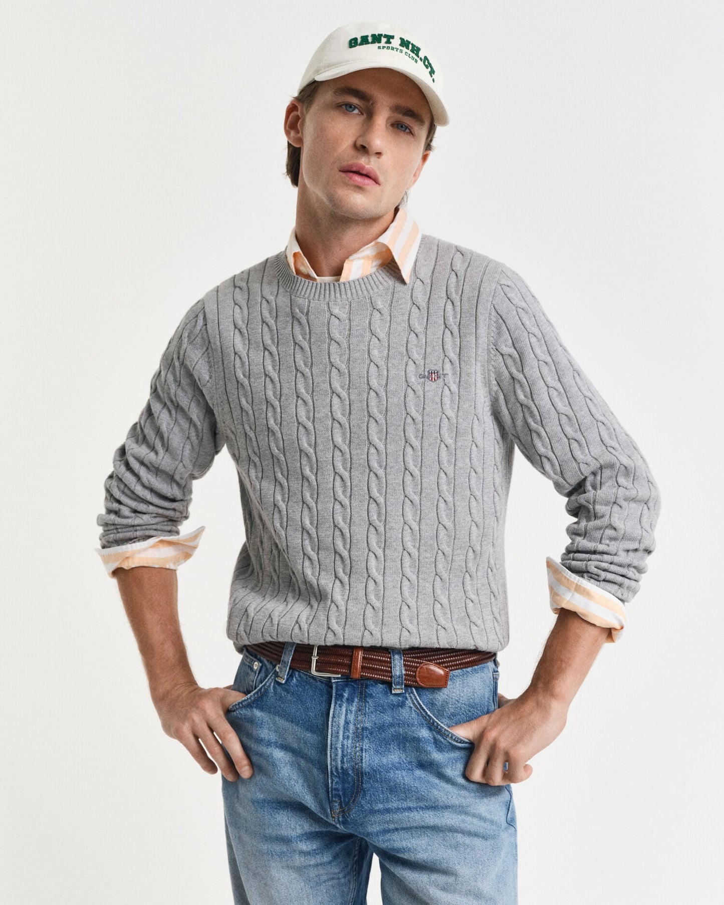 Baumwoll-Zopfstrickpullover mit Rundhalsausschnitt