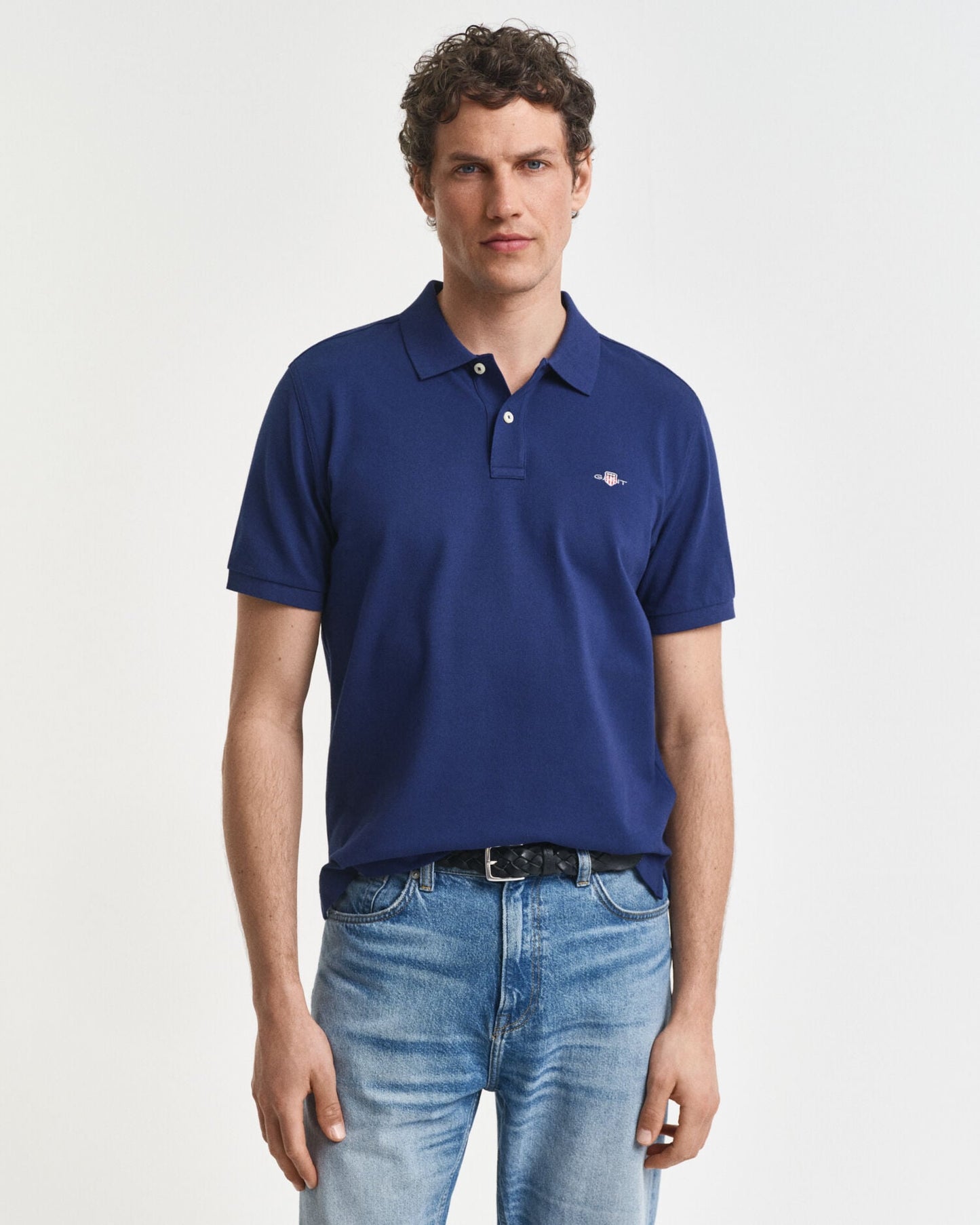 Polo en piqué coupe droite à écusson