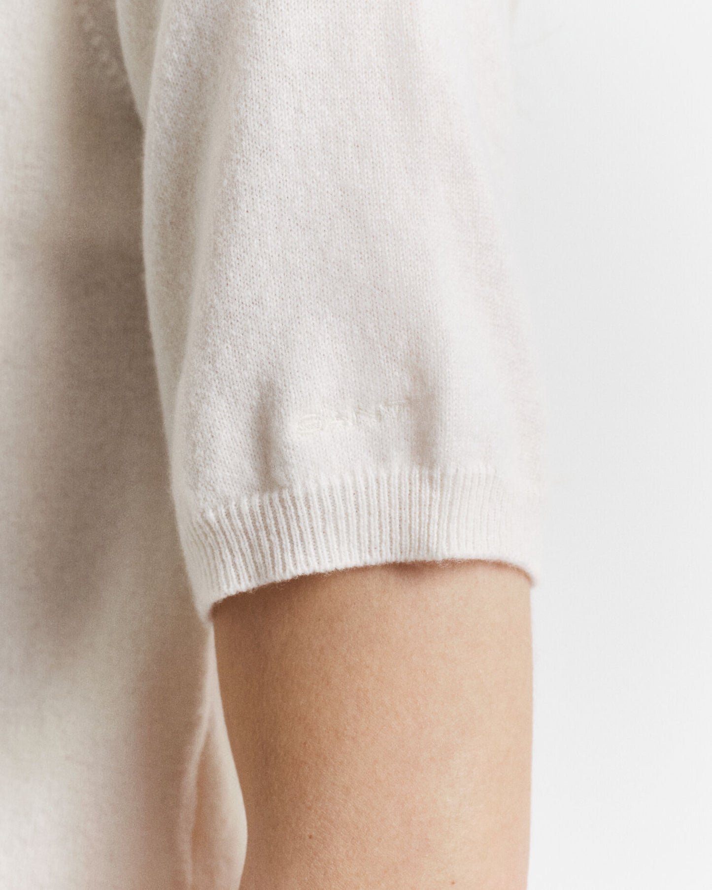 Pull ras-du-cou à manches courtes en lambswool superfin