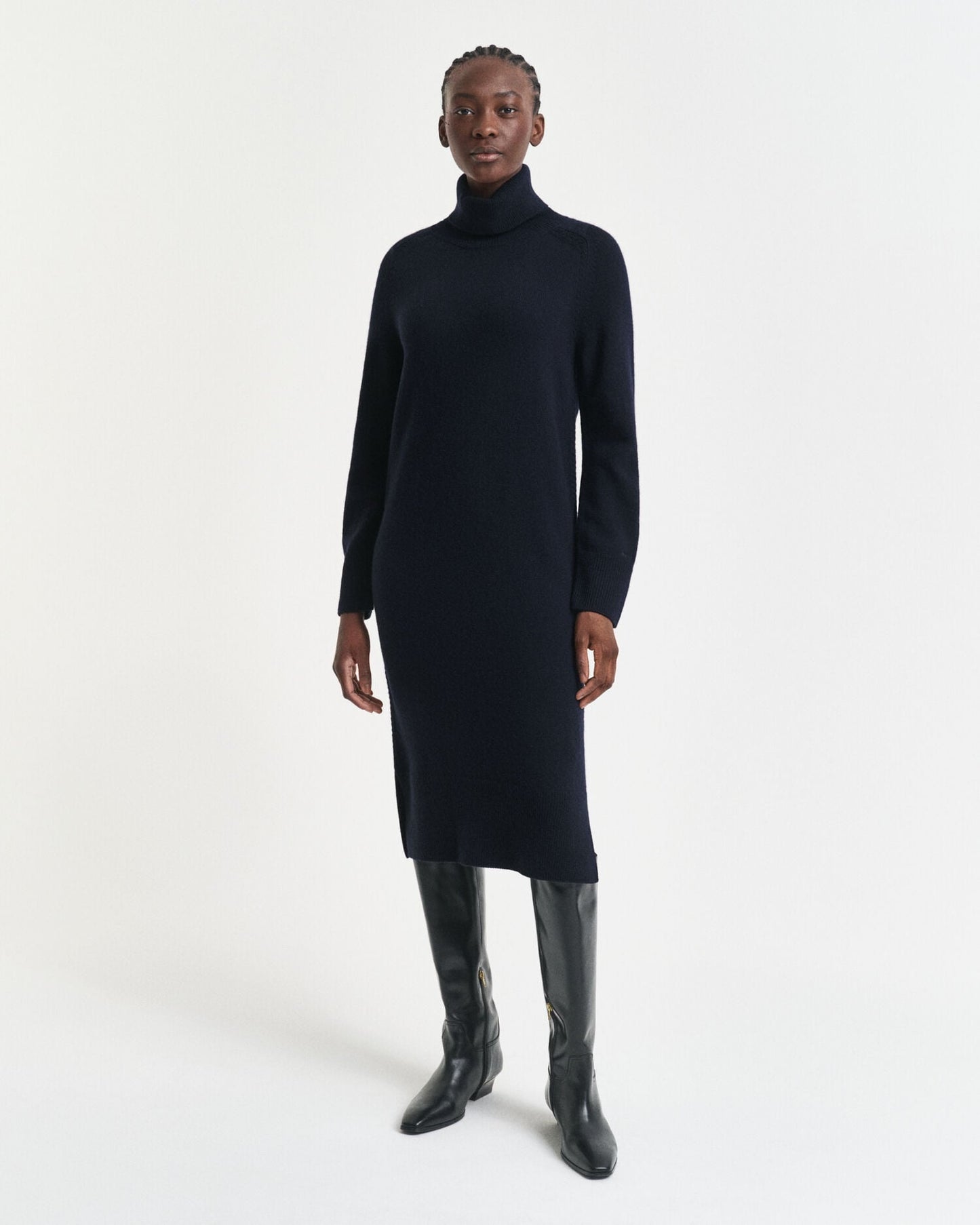 Rollkragenkleid mit Strickdetails